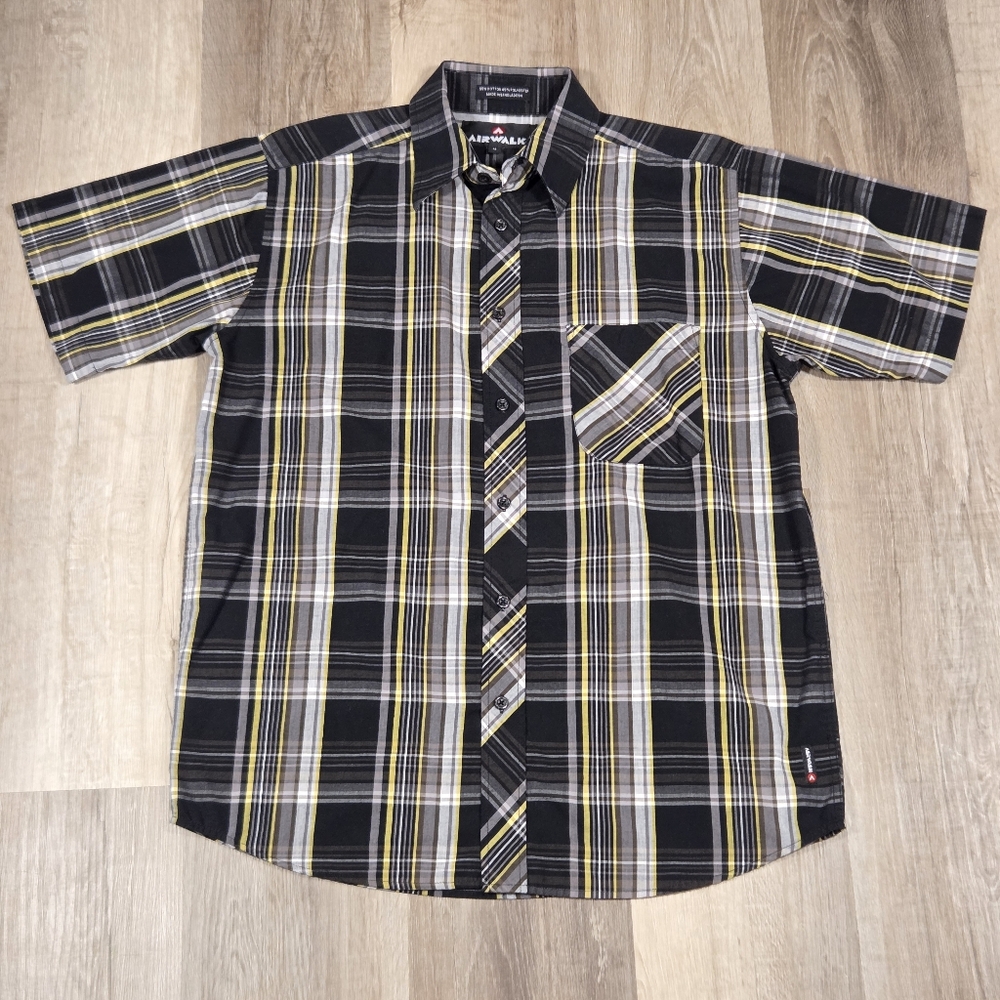 Air Walk Plaid Shirts (2) Size Medium - Picture 2 of 9
